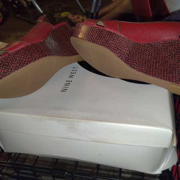 Shoes - Picture 5 of 5